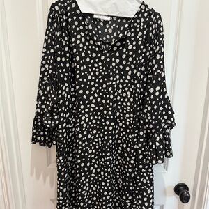 MAKE AN OFFER! 

Black and White Polka Dot Women's dress